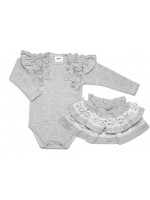 BABY NELLYS 2 dielna súprava, body dl.rukáv + suknička s krajkou a volánikmi