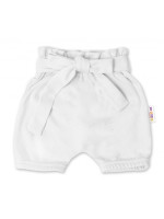 Baby Nellys Bavlnené kraťasy s ozdobným pásikom - biele, veľ. 98/104