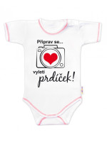 Body krátky rukáv s vtipným textom Baby Nellys, Připrav se....vyletí prdíček, veľ. 74