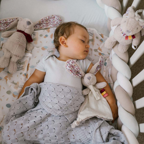 Plyšová hračka/prítulníček RABBIT MILLY s držiakom na cumlík BabyOno, krémová